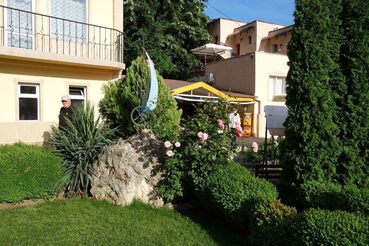 Hotel Naslada Baltschik Exterior foto